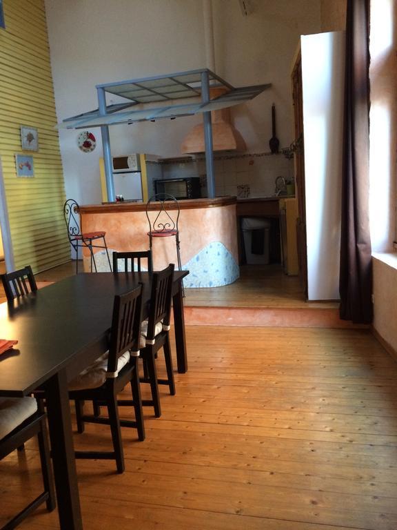 Duplex Avec Terrasse Tropezienne Apartment Pezenas Ngoại thất bức ảnh